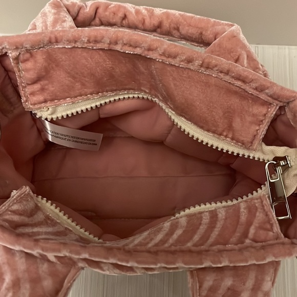 Rose pink soft purse! - Picture 4 of 5